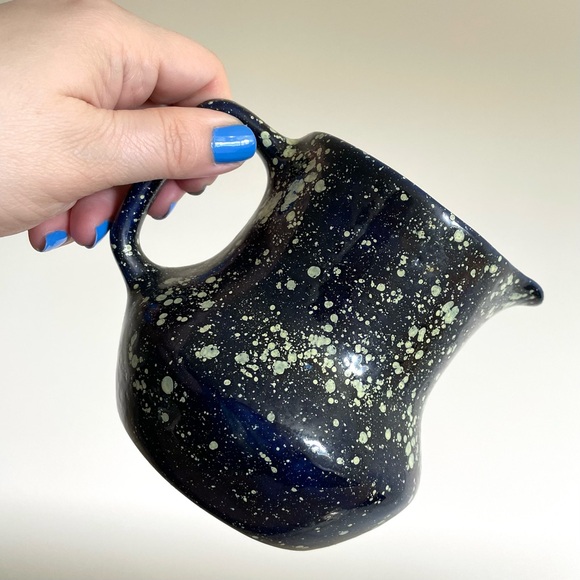 Vintage faience style enameled dark blue pottery jug green splatter farmhouse - Picture 7 of 10